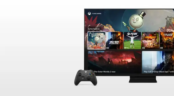 Zobacz, jak połączyć aplikację Xbox z konsolą, by grać w chmurze. Na ekranie gry, obok kontrolera.