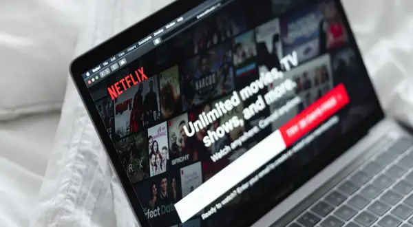 Aplikacja Netflix darmowa? Tak, ale zobacz, ile kosztuje oglądanie